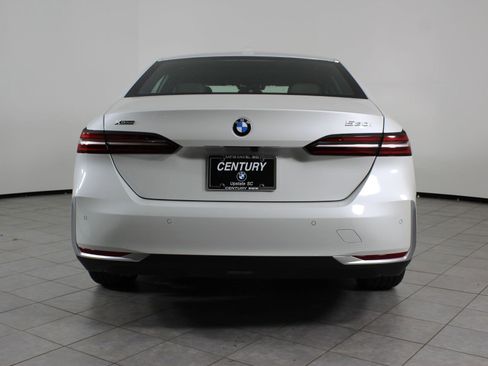 New 2026 BMW 530i xDrive w/ Premium Package image 10