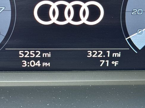 Used 2025 Audi Q3 2.0T Premium w/ Black Optic Sport Package AWD/4WD image 24