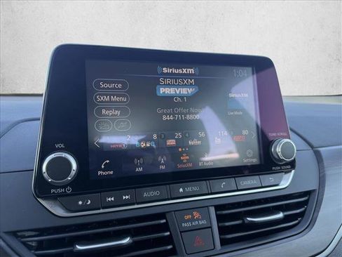 Used 2025 Nissan Altima 2.5 SV image 19