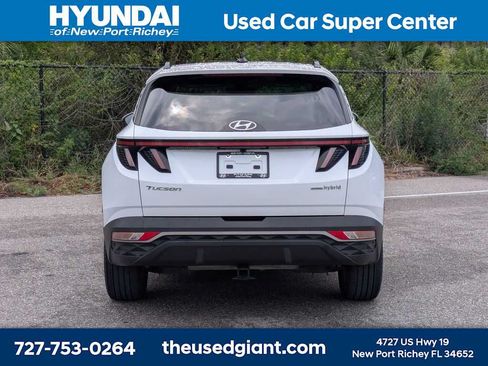 Certified 2022 Hyundai Tucson SEL w/ Cargo Package AWD/4WD image 4