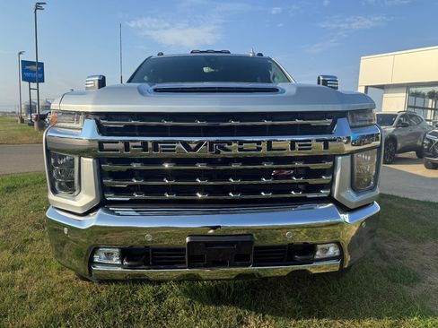 Used 2020 Chevrolet Silverado 2500 LTZ w/ LTZ Premium Package image 2