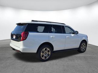 New 2026 Ford Expedition Active RWD video 2