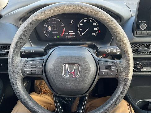 Used 2023 Honda HR-V LX image 11