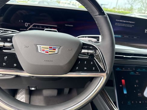 New 2026 Cadillac Escalade Luxury w/ LPO, Floor Liner Package image 31