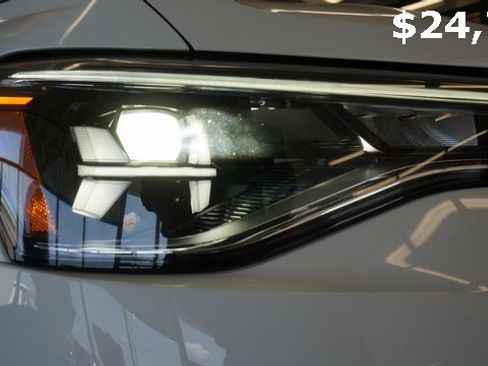 Certified 2025 Volkswagen Taos S image 64