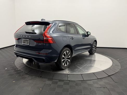 Used 2024 Volvo XC60 B5 Plus AWD/4WD image 7
