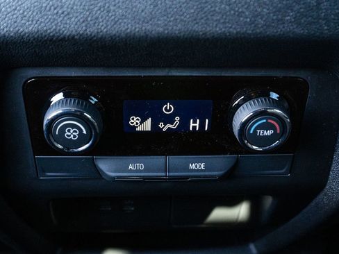 New 2026 Chevrolet Traverse LT image 36