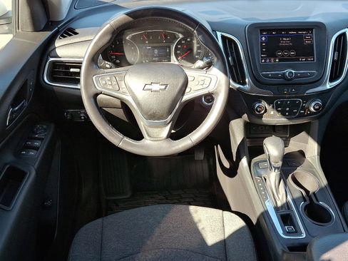Used 2022 Chevrolet Equinox LT image 12