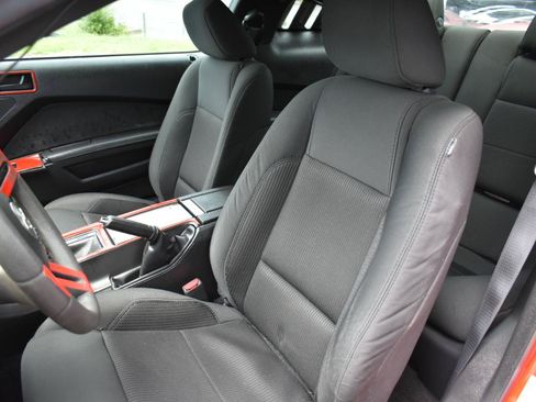 Used 2011 Ford Mustang GT RWD image 15