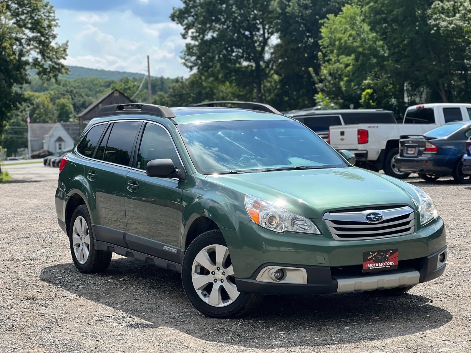 Used 2010 Subaru Outback 2.5i Limited AWD/4WD image 8