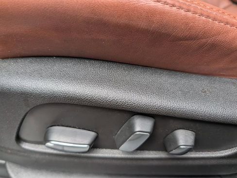 Used 2025 Cadillac XT5 Sportv w/ Technology Package image 11