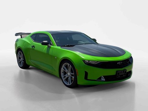 Used 2021 Chevrolet Camaro LT w/ RS Package image 8
