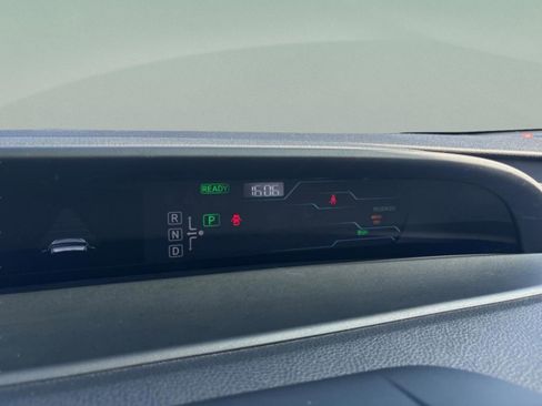 Used 2017 Toyota Prius Prime Advanced w/ Carpet Mat Package FWD image 15