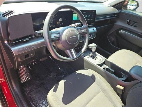 Used 2025 Hyundai Kona SEL FWD image 10