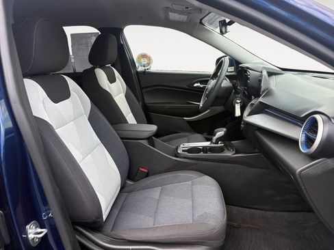 Used 2024 Chevrolet Trax LS w/ LS Convenience Package FWD image 15