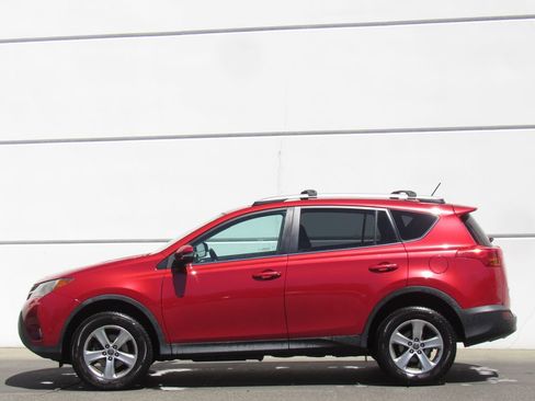 Used 2015 Toyota RAV4 XLE FWD image 4