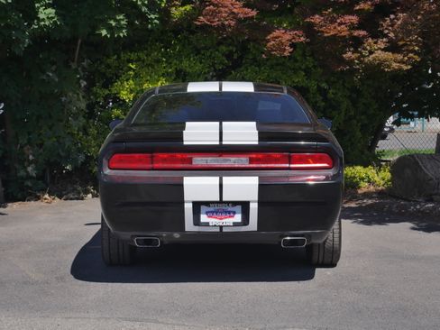 Used 2013 Dodge Challenger SXT RWD image 15