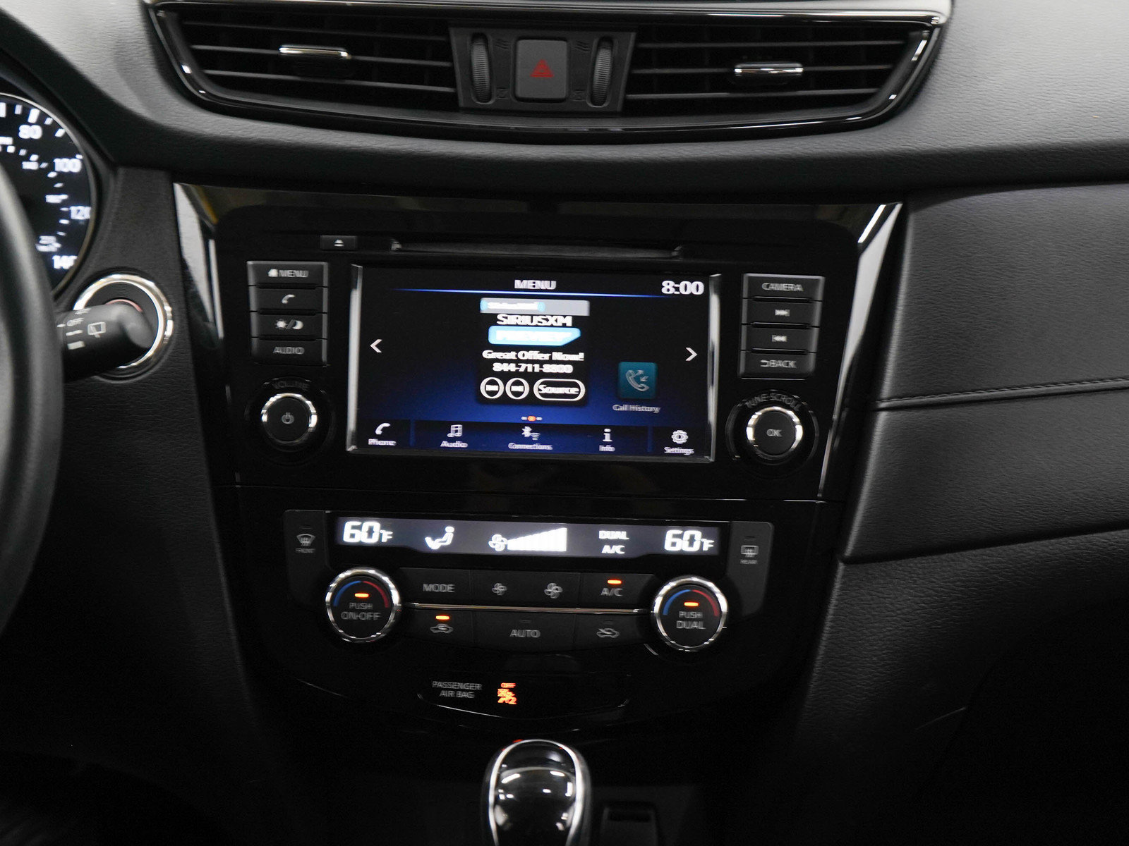 Used 2018 Nissan Rogue SV AWD/4WD image 16
