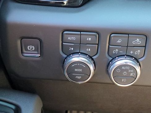 New 2026 GMC Sierra 1500 AT4 w/ AT4 Premium Package AWD/4WD image 18