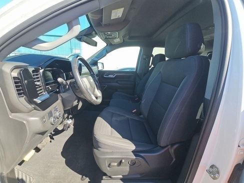 Used 2022 Chevrolet Silverado 1500 LT w/ Safety Package image 4