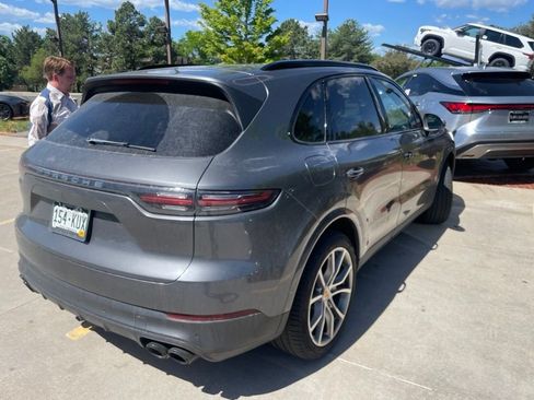 Used 2019 Porsche Cayenne AWD/4WD image 3
