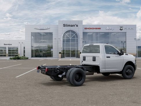 New 2026 RAM 3500 Tradesman AWD/4WD image 4