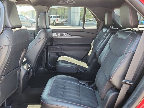 Used 2025 Ford Explorer ST w/ Sun And Sound Package AWD/4WD image 10