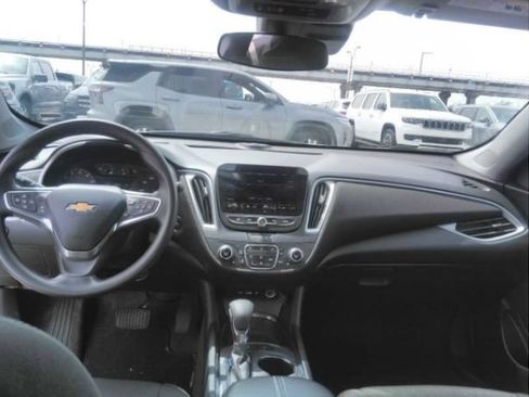 Used 2024 Chevrolet Malibu LT FWD image 6