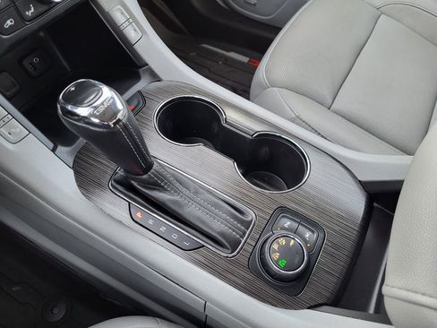 Used 2017 GMC Acadia SLT image 33