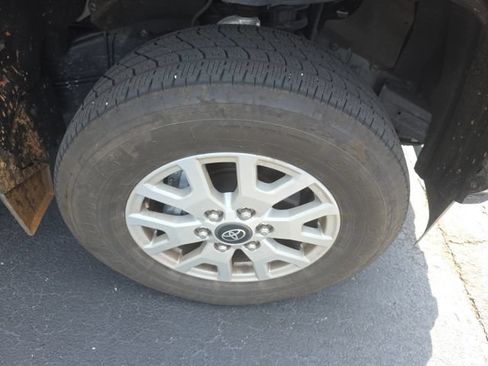 Used 2024 Toyota Tacoma SR RWD image 9