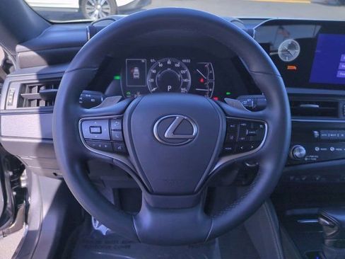 Used 2024 Lexus ES 300h 300h image 19