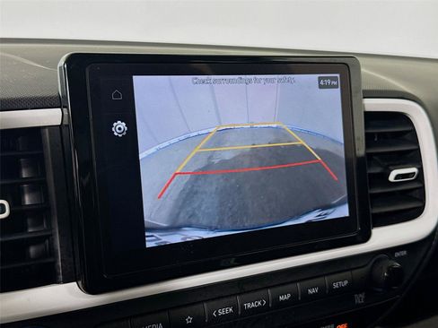Used 2023 Hyundai Venue Limited w/ Cargo Package FWD image 15