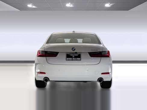 Used 2026 BMW 330i Sedan w/ Premium Package image 10