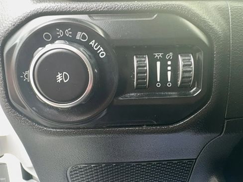 Used 2018 Jeep Wrangler Unlimited Sport S image 19