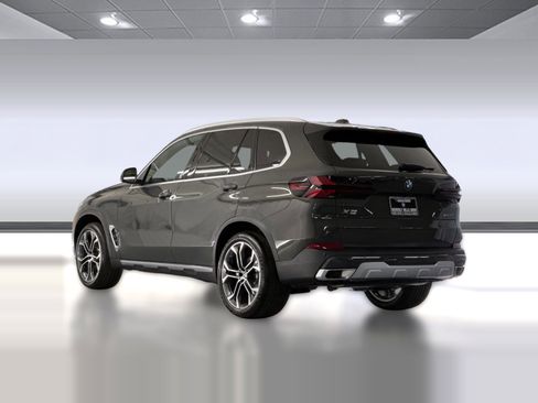 Used 2026 BMW X5 sDrive40i RWD image 3