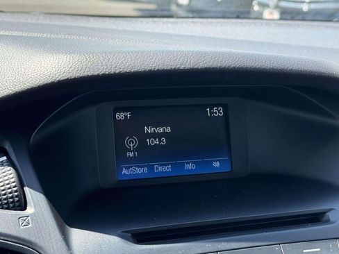 Used 2016 Ford Focus SE w/ SE Cold Weather Package FWD image 16