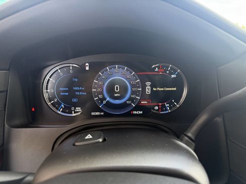 Used 2016 Cadillac Escalade Luxury AWD/4WD image 17
