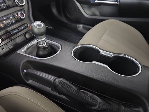 Used 2020 Ford Mustang Coupe RWD image 21