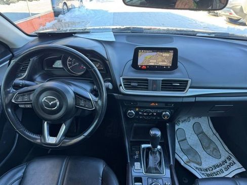Used 2018 MAZDA MAZDA3 Touring image 17