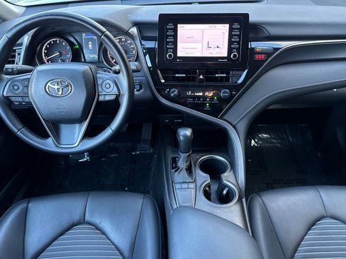Used 2023 Toyota Camry SE image 18