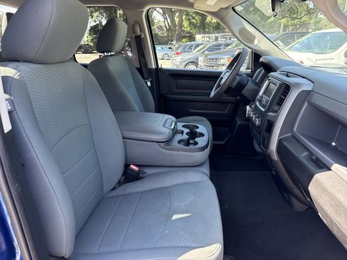 Used 2018 RAM 1500 Express RWD image 21