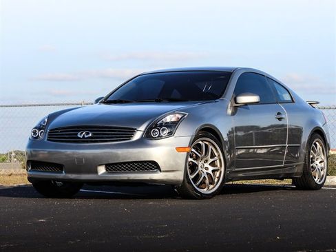 Used 2005 INFINITI G35 Coupe w/ (R01) Aero Pkg image 1