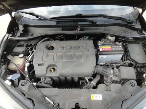 Used 2018 Toyota C-HR XLE FWD image 17