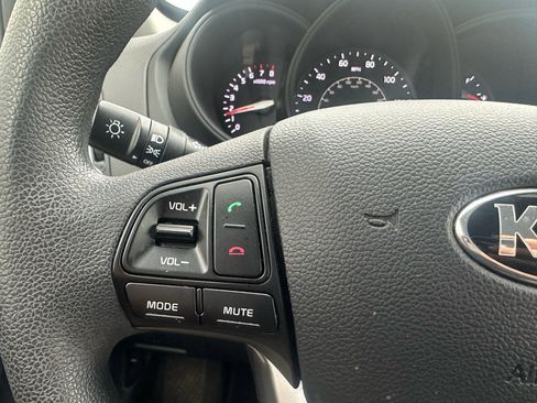 Used 2017 Kia Rio LX image 10