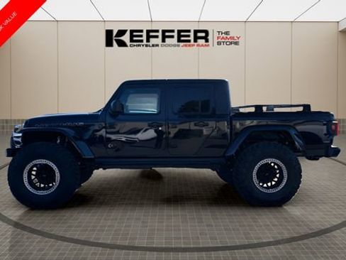 Certified 2022 Jeep Gladiator Willys image 3