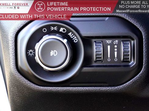 Used 2021 Jeep Wrangler Unlimited Sahara w/ Safety Group image 21