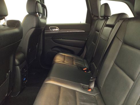 Used 2021 Jeep Grand Cherokee Limited w/ Trailer Tow Group IV image 18