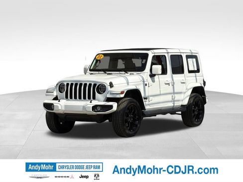 Used 2022 Jeep Wrangler Unlimited Sahara AWD/4WD image 3