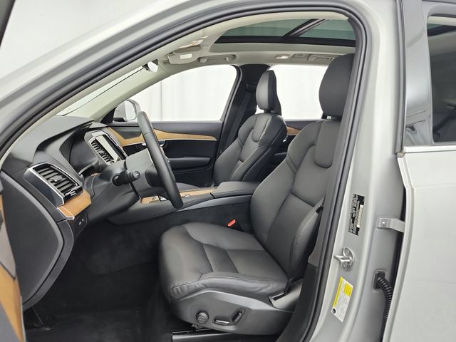 Certified 2025 Volvo XC90 T8 Plus w/ Protection Package Premier AWD/4WD image 29