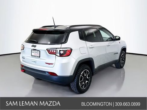 Used 2024 Jeep Compass Trailhawk image 11